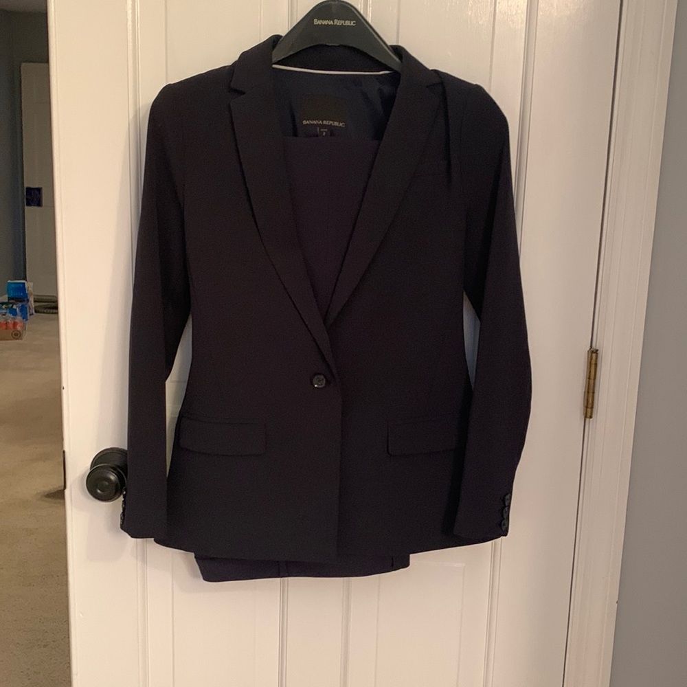 Banana Republic navy blue suit